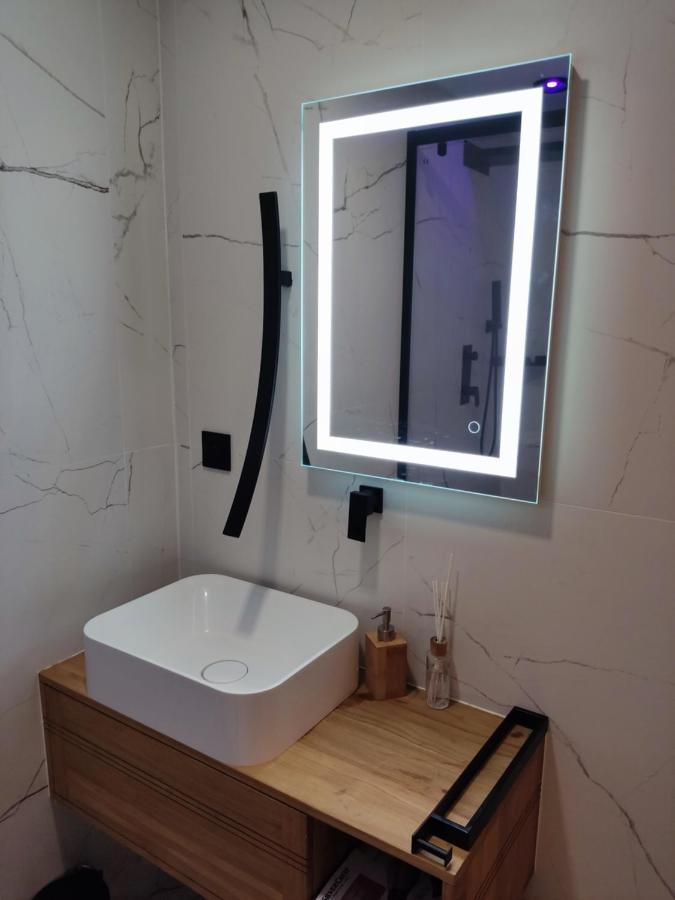 Superbe Appartement Avec Jacuzzi Avec Jardin Prive Λυών Εξωτερικό φωτογραφία