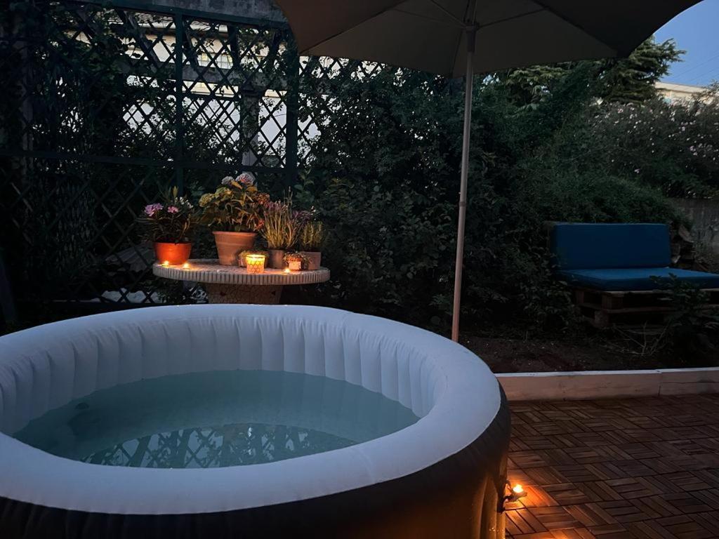 Superbe Appartement Avec Jacuzzi Avec Jardin Prive Λυών Εξωτερικό φωτογραφία