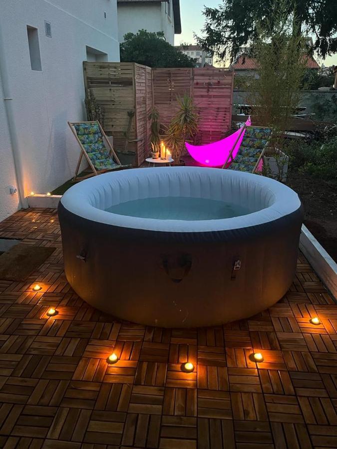 Superbe Appartement Avec Jacuzzi Avec Jardin Prive Λυών Εξωτερικό φωτογραφία
